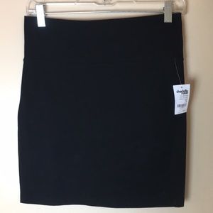 🌙Stretchy NWT SKIRT